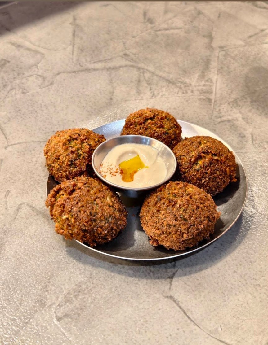 Falafel con salsa de tahini